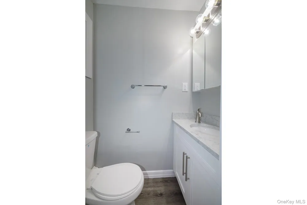 5 Merman Place #5 Babylon, NY 11702