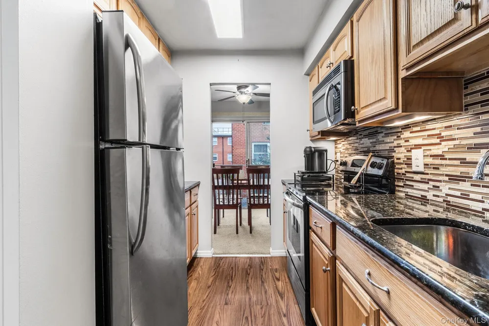 250 Village Avenue #B 10 Rockville Centre, NY 11570