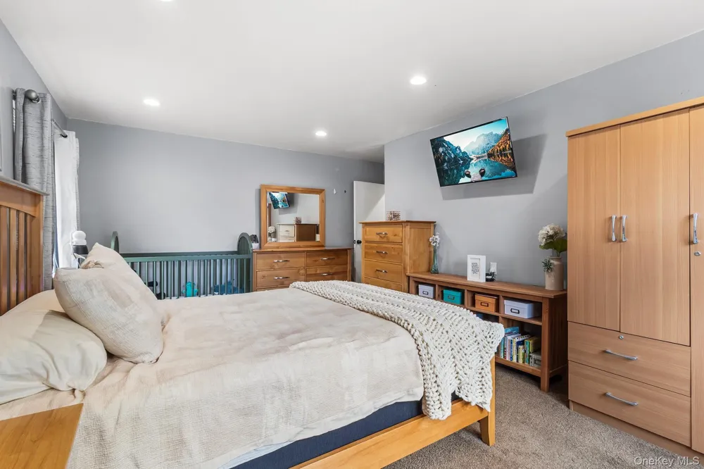 250 Village Avenue #B 10 Rockville Centre, NY 11570