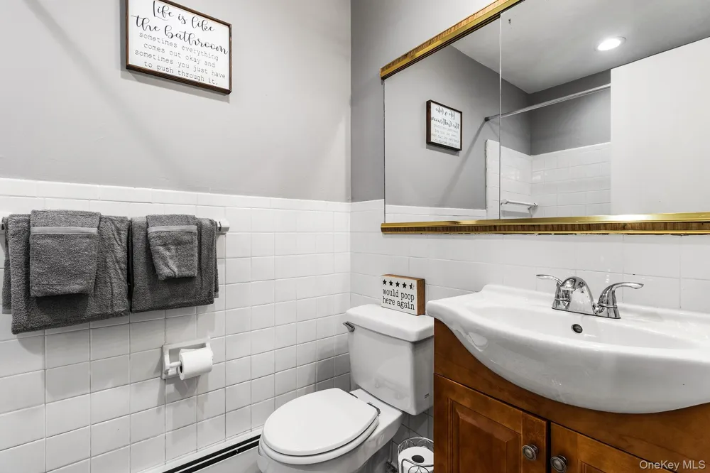 250 Village Avenue #B 10 Rockville Centre, NY 11570