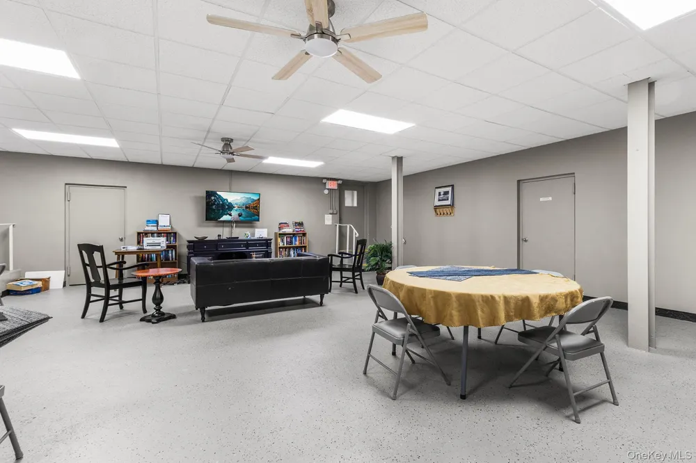 250 Village Avenue #B 10 Rockville Centre, NY 11570