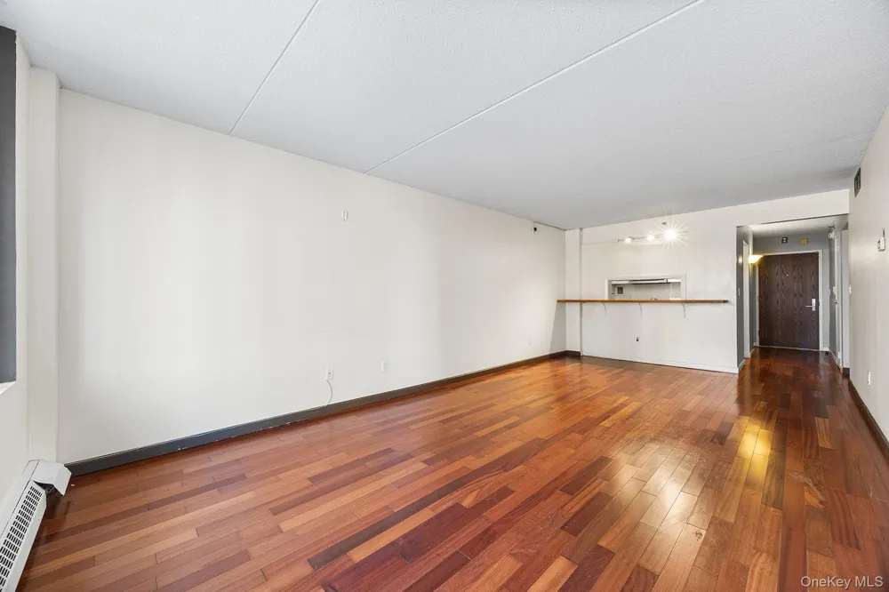 4 Martine Avenue #120 White Plains, NY 10606