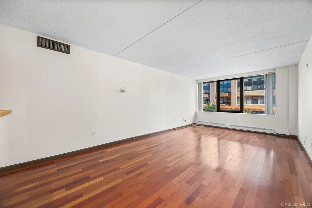 4 Martine Avenue #120 White Plains, NY 10606
