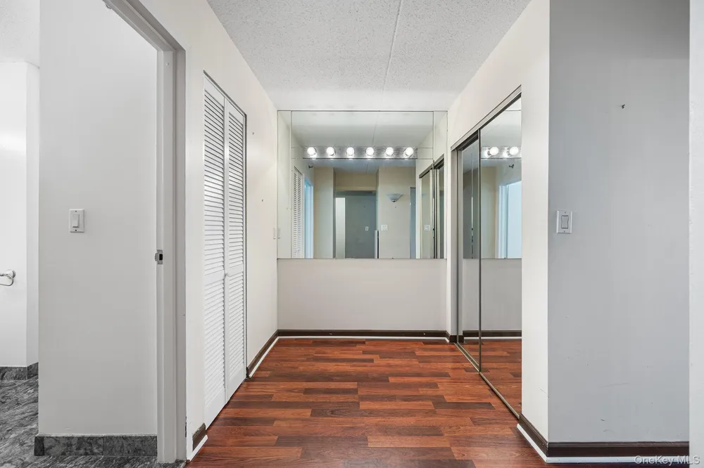 4 Martine Avenue #120 White Plains, NY 10606