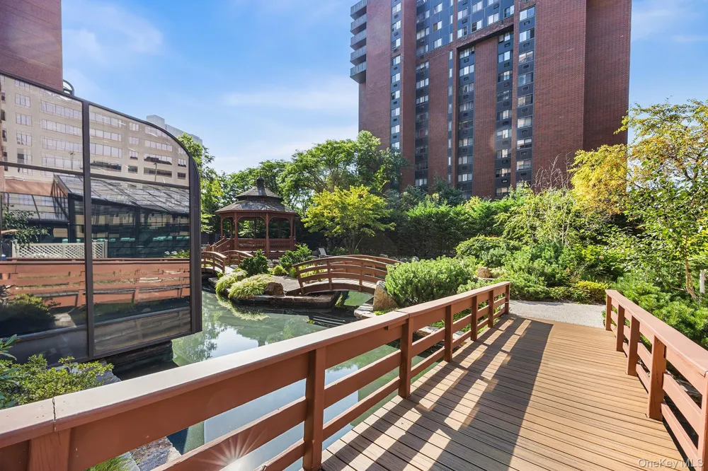 4 Martine Avenue #120 White Plains, NY 10606