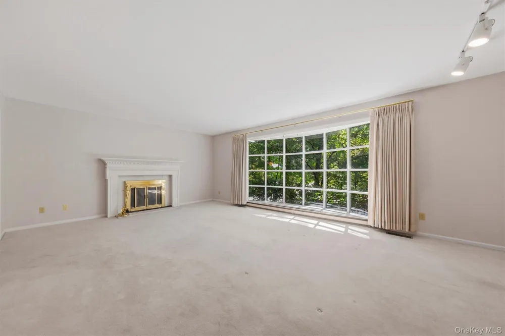 75 Pleasant Ridge Drive Poughkeepsie, NY 12603