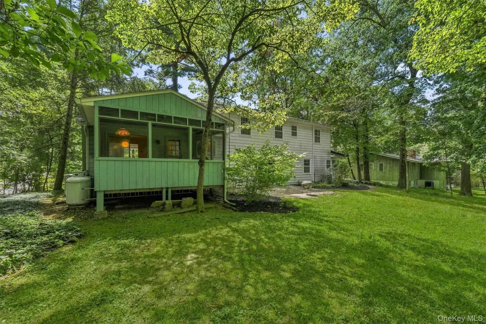75 Pleasant Ridge Drive Poughkeepsie, NY 12603