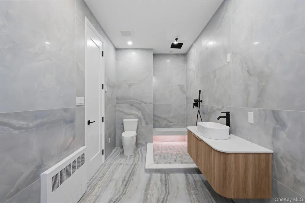 20 Singer Avenue #202 Spring Valley, NY 10977