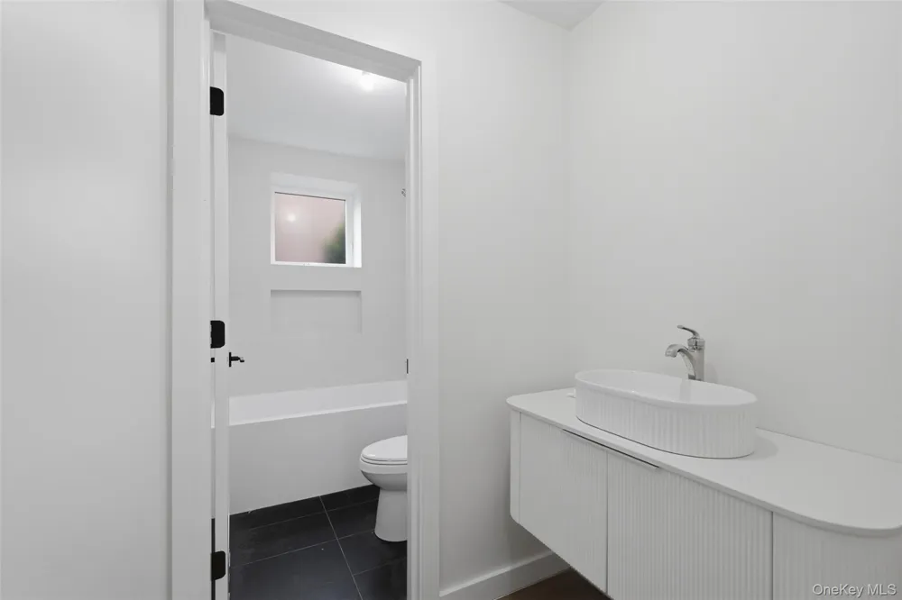 20 Singer Avenue #202 Spring Valley, NY 10977