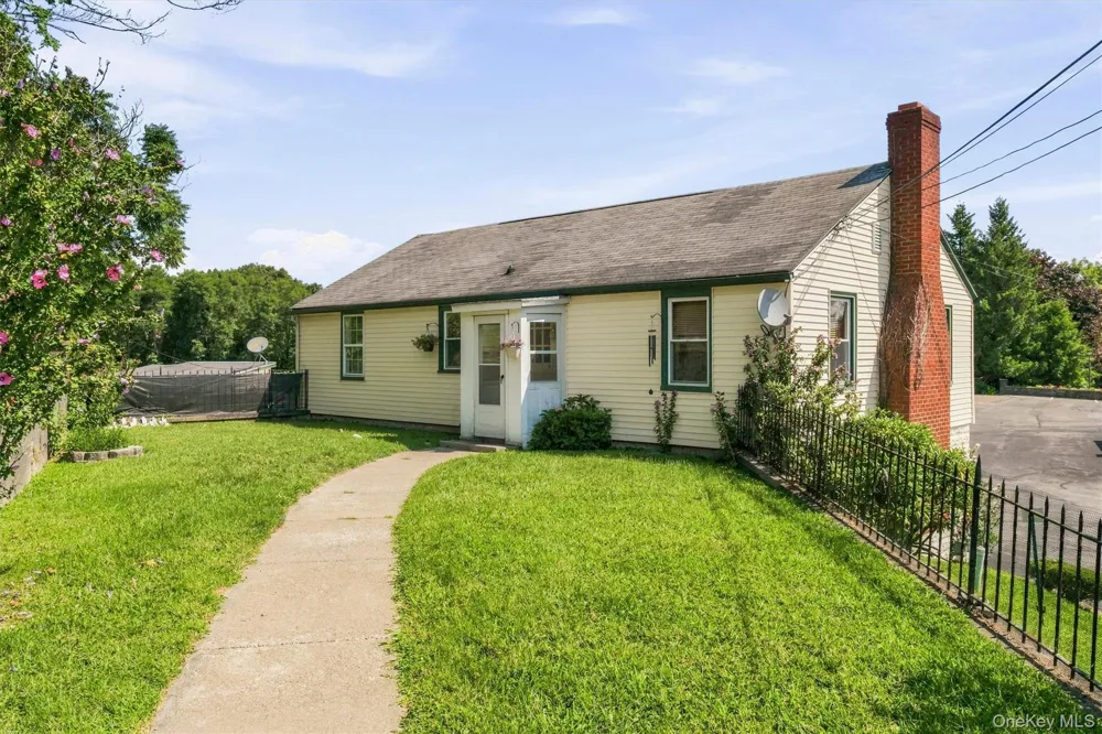 36 OLD INDIAN RD #2 Milton, NY 12547