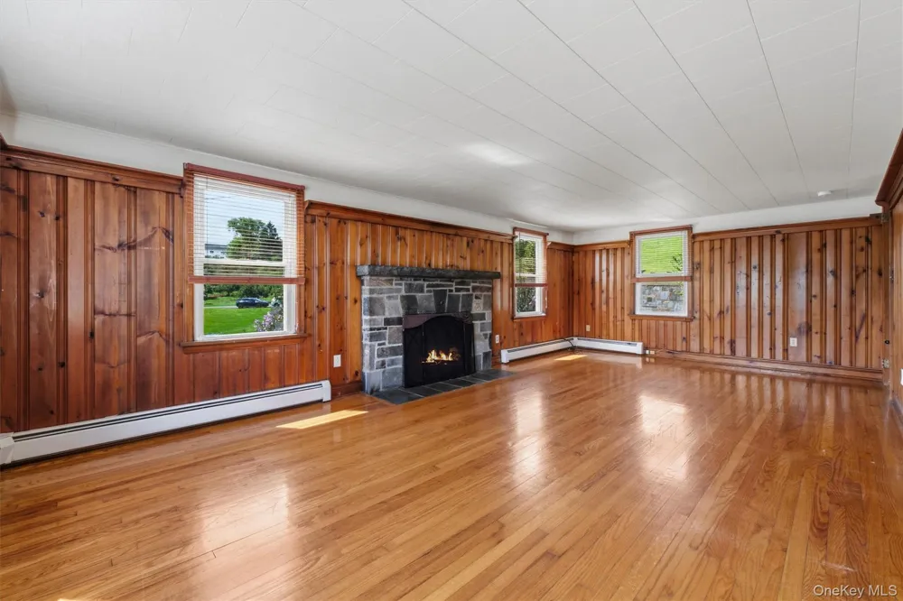 36 OLD INDIAN RD #2 Milton, NY 12547