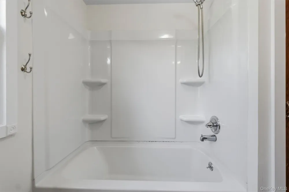 36 OLD INDIAN RD #2 Milton, NY 12547