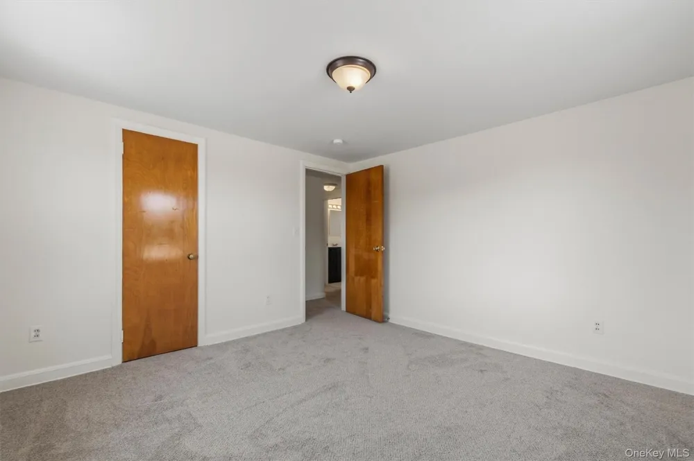 36 OLD INDIAN RD #2 Milton, NY 12547