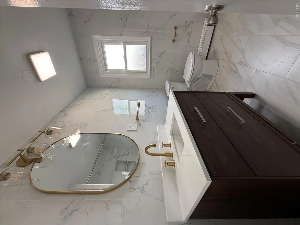 85 Halley Street #3 (top) Yonkers, NY 10704