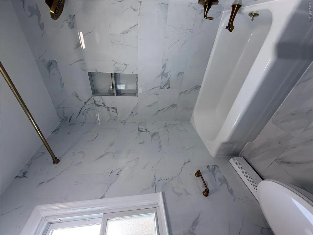 85 Halley Street #3 (top) Yonkers, NY 10704