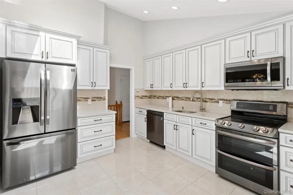 1031 Fordham Lane Woodmere, NY 11598