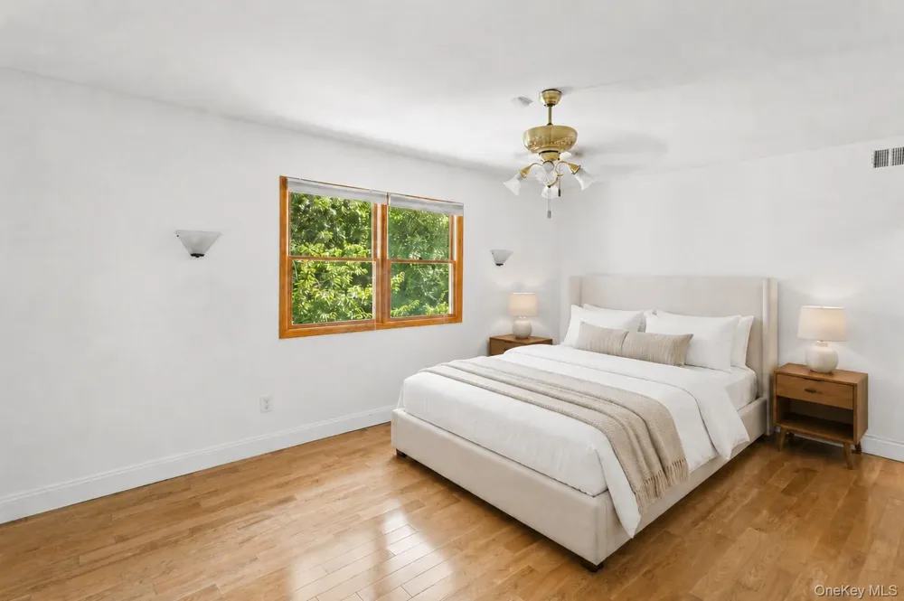 1031 Fordham Lane Woodmere, NY 11598