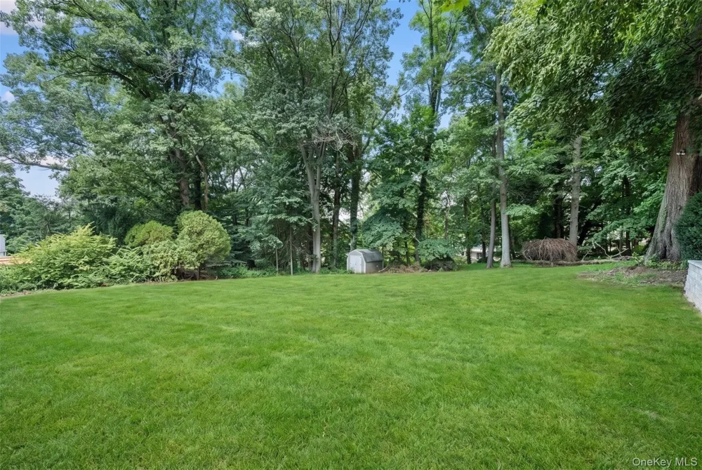 269 Woodlands Ave White Plains, NY 10607