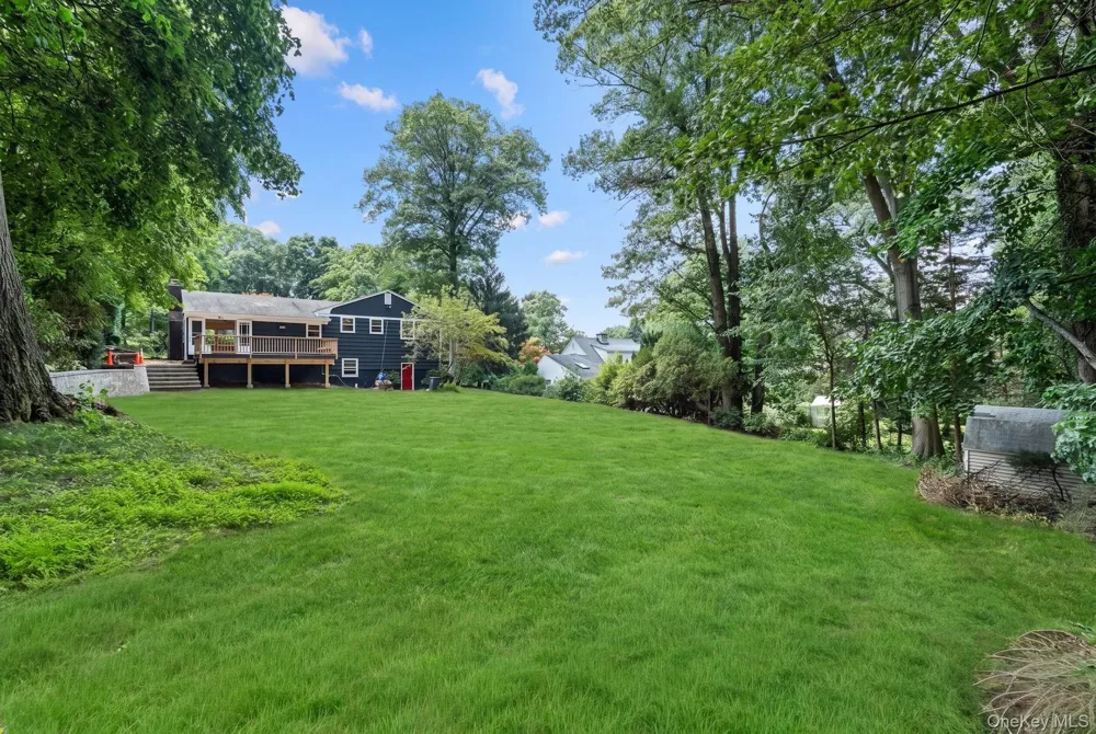269 Woodlands Ave White Plains, NY 10607