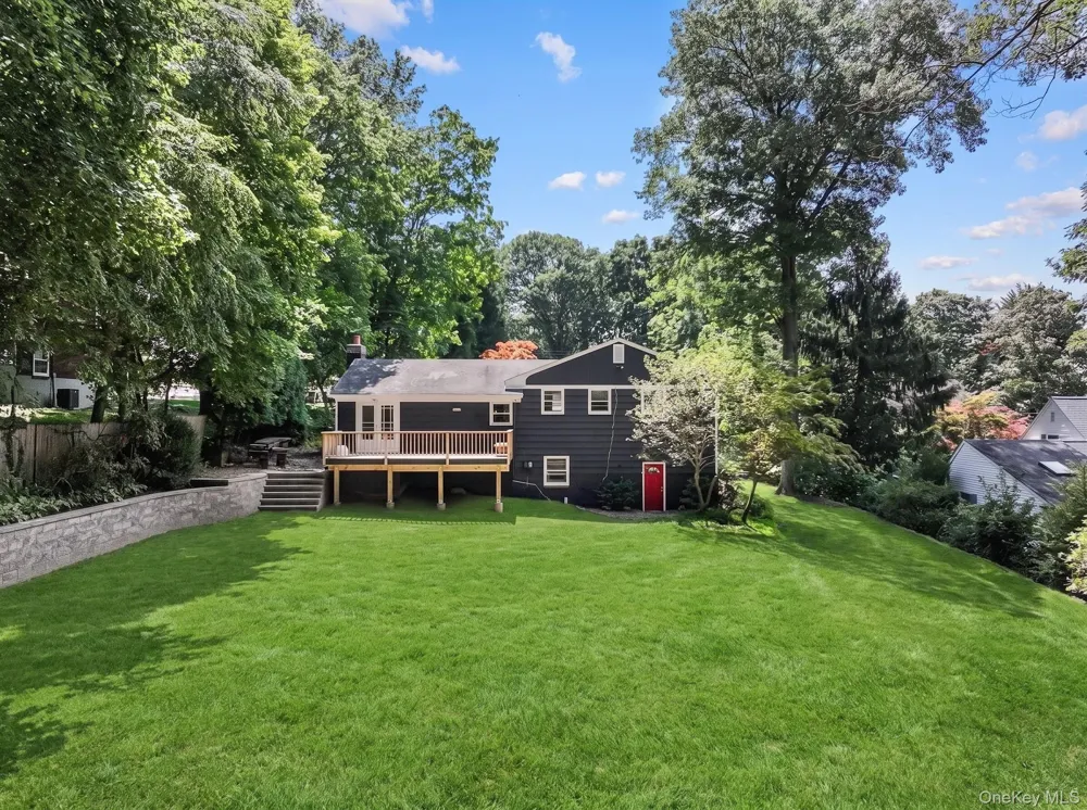269 Woodlands Ave White Plains, NY 10607