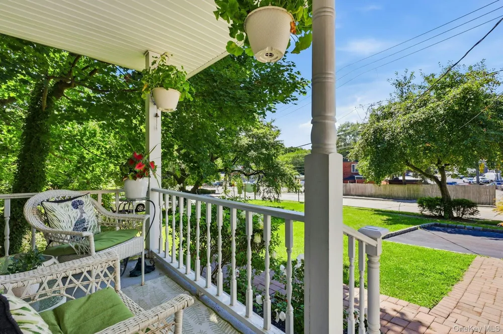 627 Main Street Northport, NY 11768