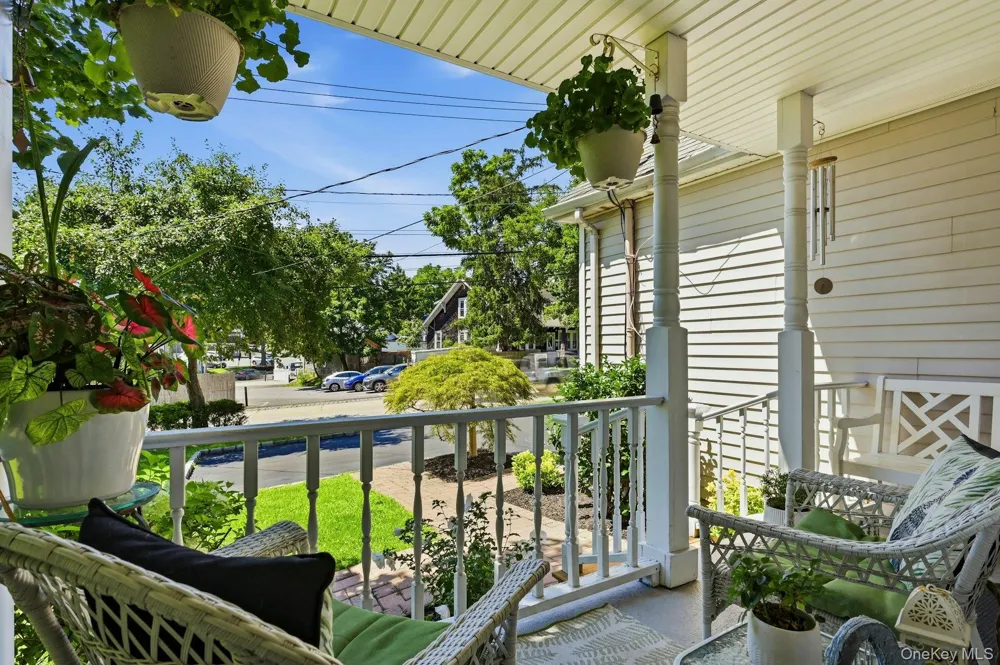 627 Main Street Northport, NY 11768