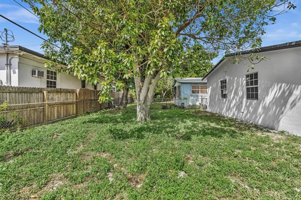 446 NW 119TH STREET Miami, FL 33168