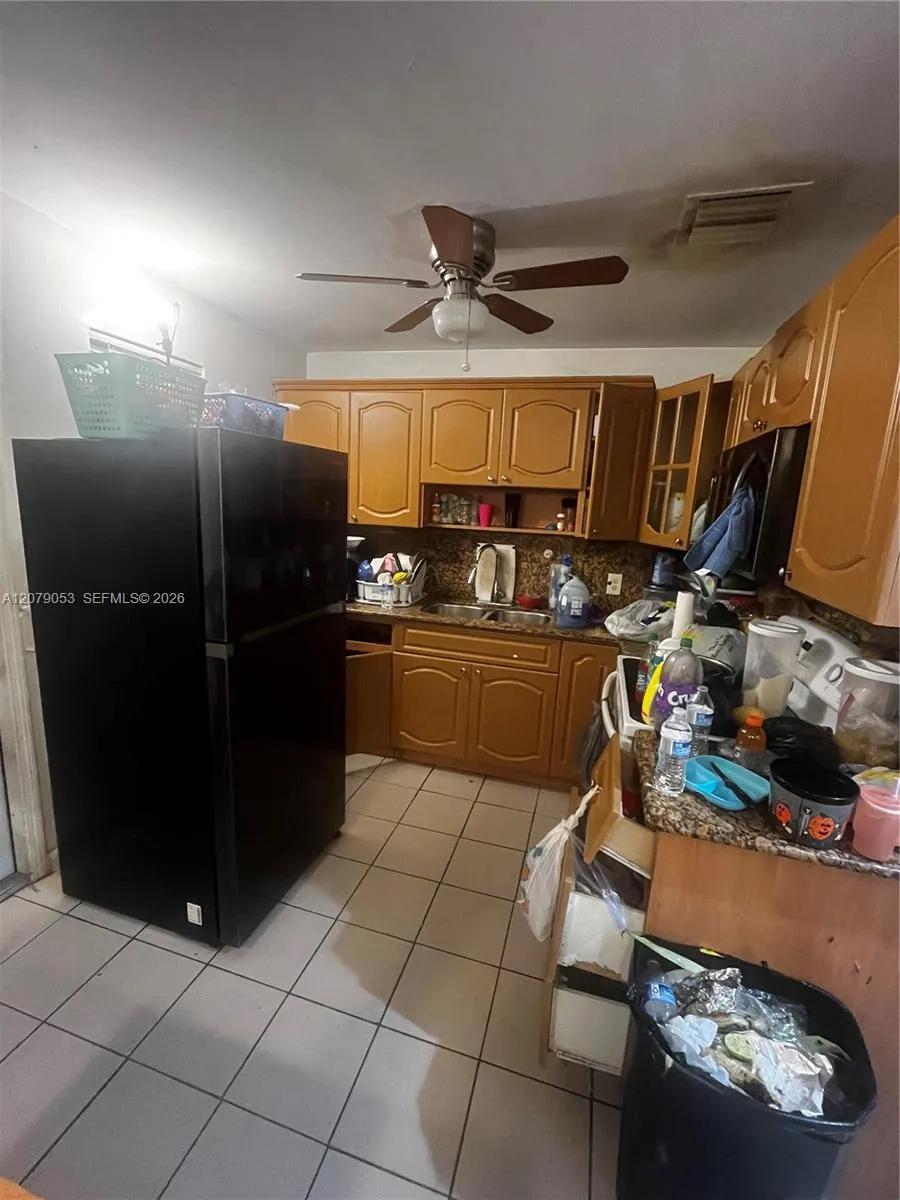 6125 Dawson St Hollywood, FL 33023