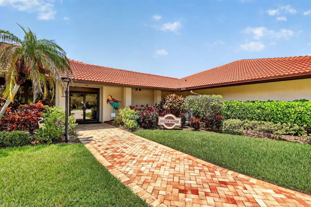 360 SW SOUTH RIVER DRIVE #205 Stuart, FL 34997