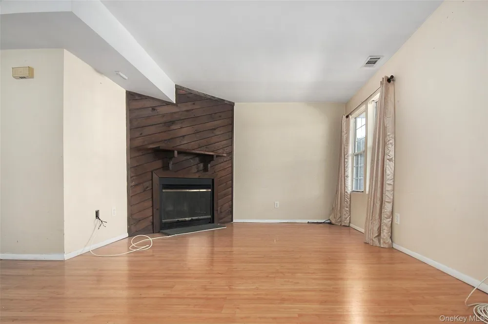 2921 Whispering Hills Chester, NY 10918