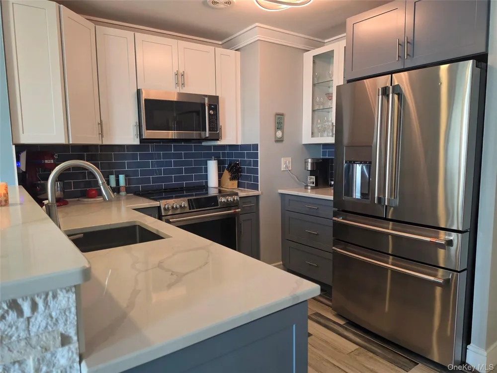 100 W Broadway #3J Long Beach, NY 11561
