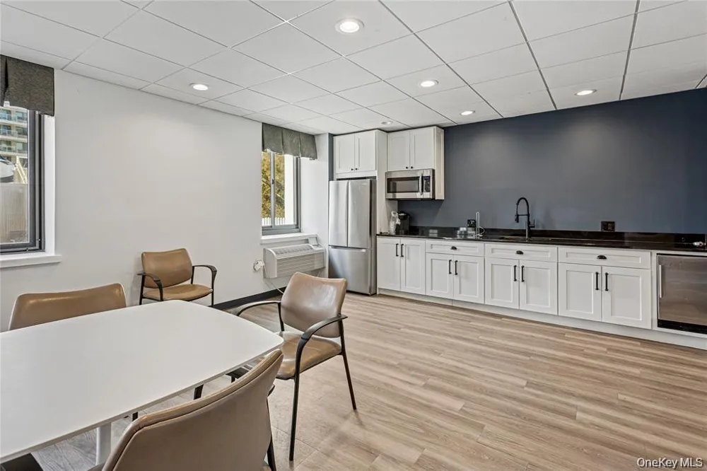 100 W Broadway #3J Long Beach, NY 11561