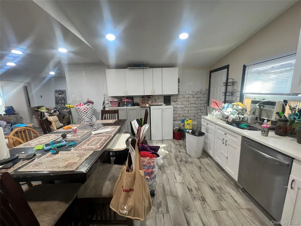 59 Whittier Drive Mastic Beach, NY 11951