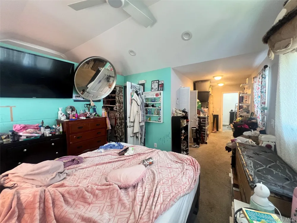 59 Whittier Drive Mastic Beach, NY 11951