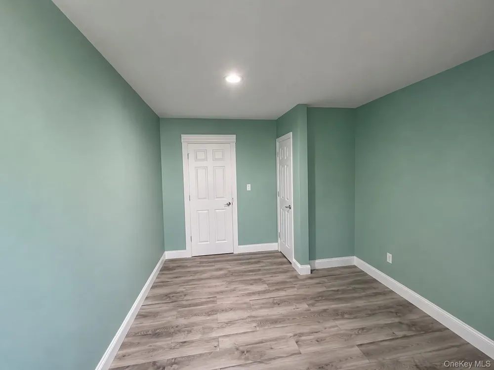 59 Whittier Drive Mastic Beach, NY 11951