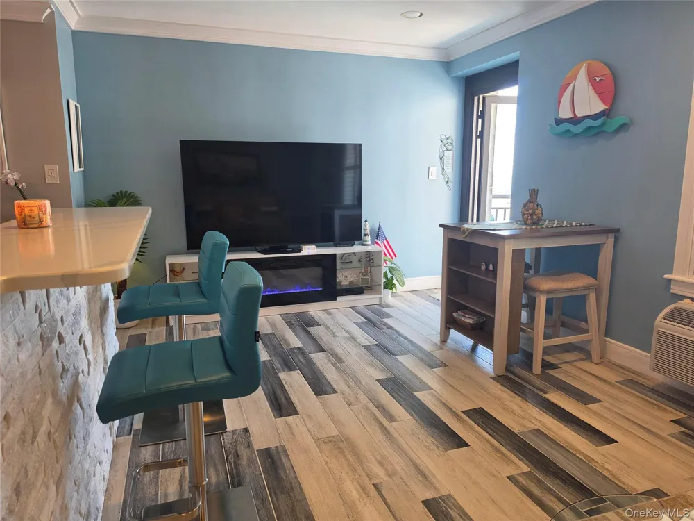100 W Broadway #3J Long Beach, NY 11561