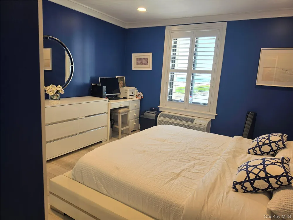 100 W Broadway #3J Long Beach, NY 11561