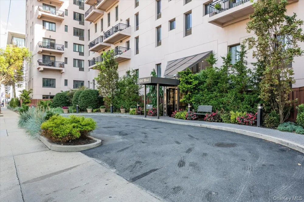 100 W Broadway #3J Long Beach, NY 11561