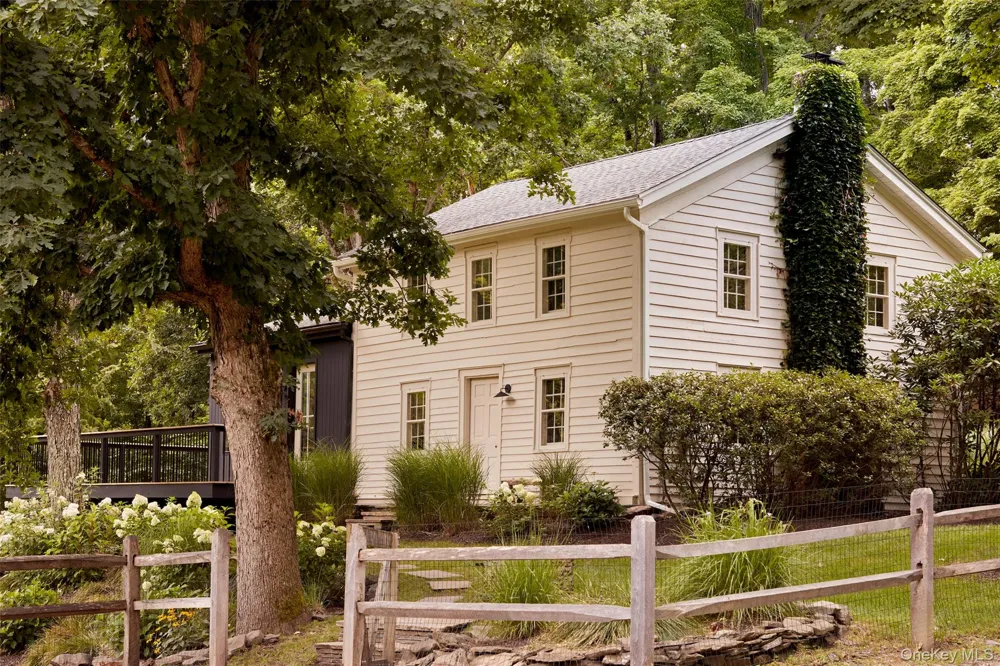234 E Fallkill Road Hyde Park, NY 12538