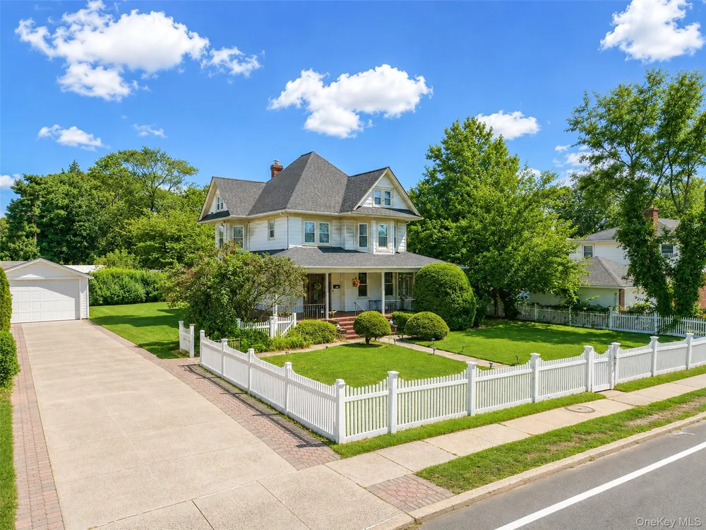 871 Rockaway Avenue Valley Stream, NY 11581