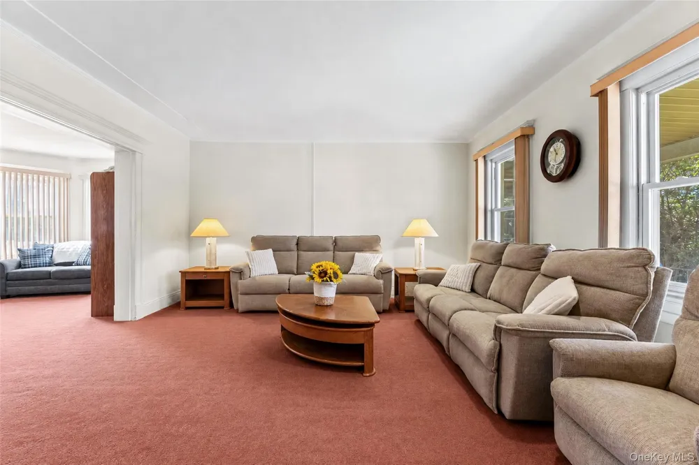 871 Rockaway Avenue Valley Stream, NY 11581