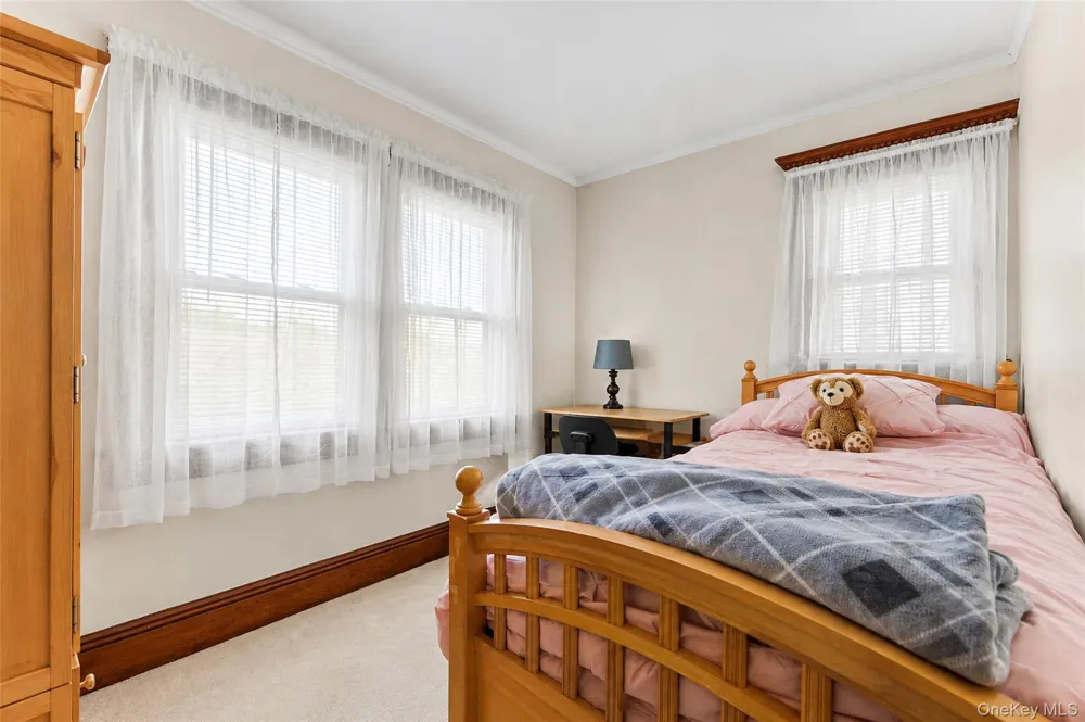 871 Rockaway Avenue Valley Stream, NY 11581