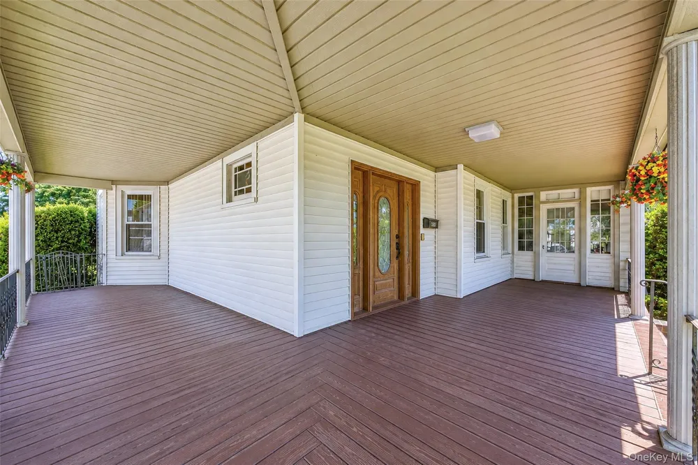 871 Rockaway Avenue Valley Stream, NY 11581