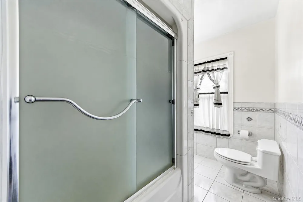 871 Rockaway Avenue Valley Stream, NY 11581