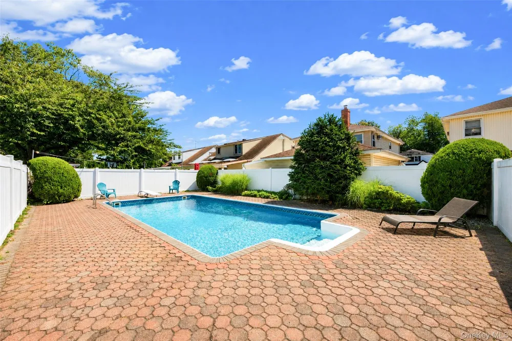871 Rockaway Avenue Valley Stream, NY 11581