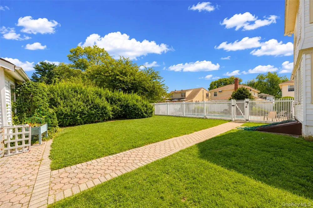 871 Rockaway Avenue Valley Stream, NY 11581