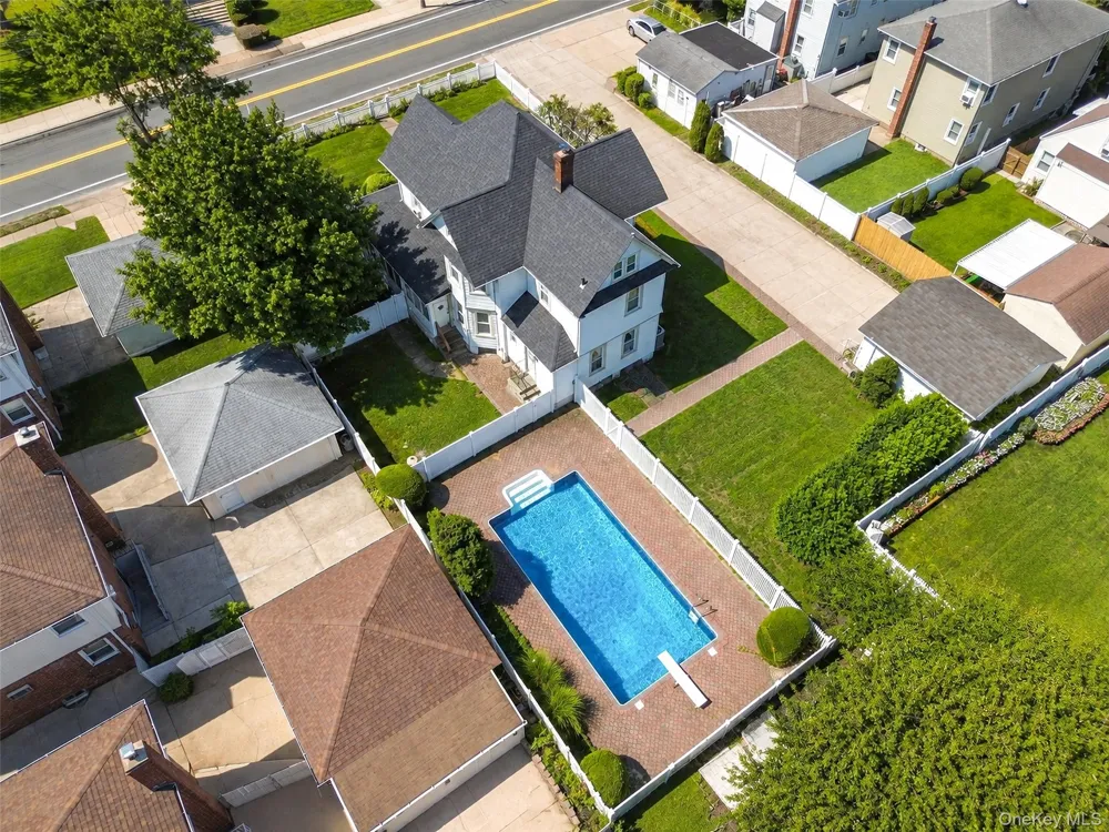 871 Rockaway Avenue Valley Stream, NY 11581