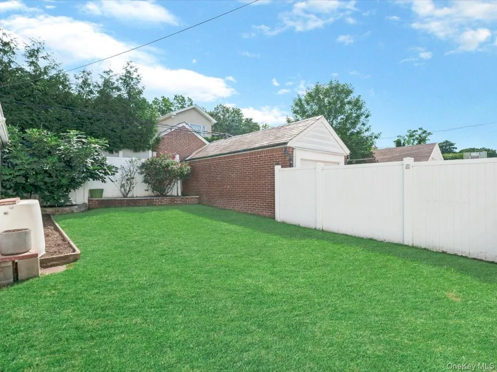 7307 185th Street Fresh Meadows, NY 11366
