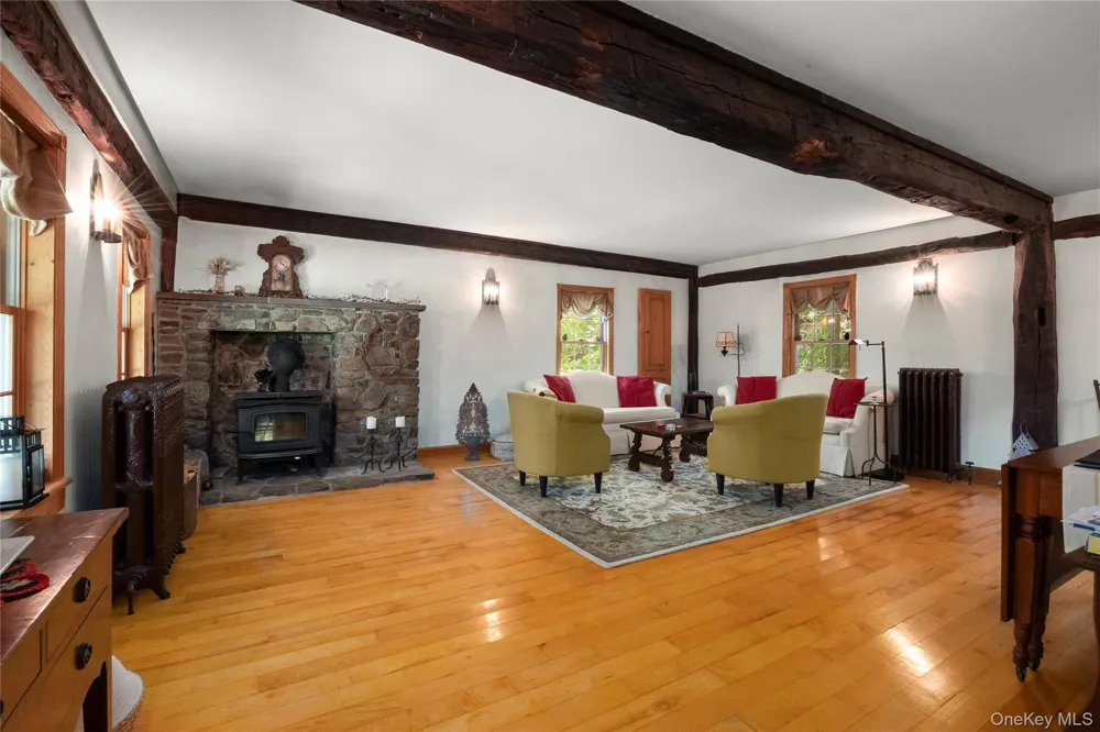 5 Link Road Ghent, NY 12075