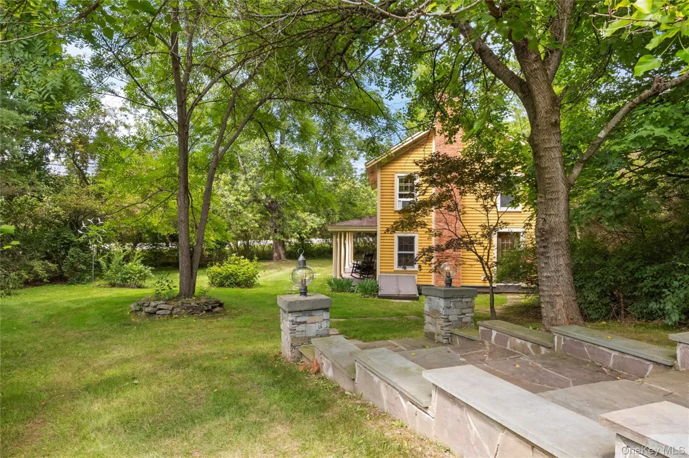5 Link Road Ghent, NY 12075